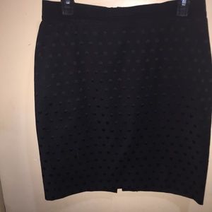Ann Taylor  Black  SKIRT  SZ 6 DOTS